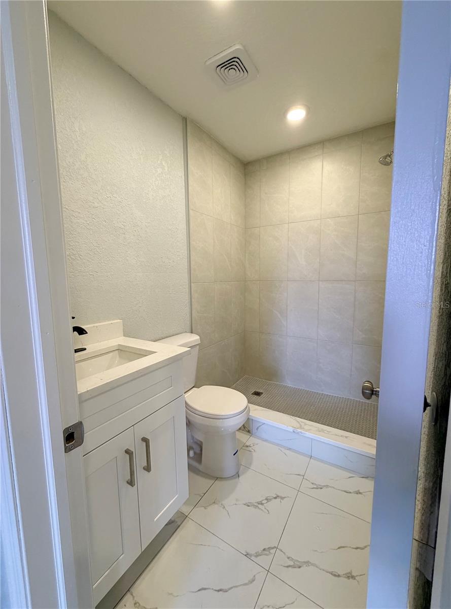 Image 32 of 36 For 1016 Ruth Drive