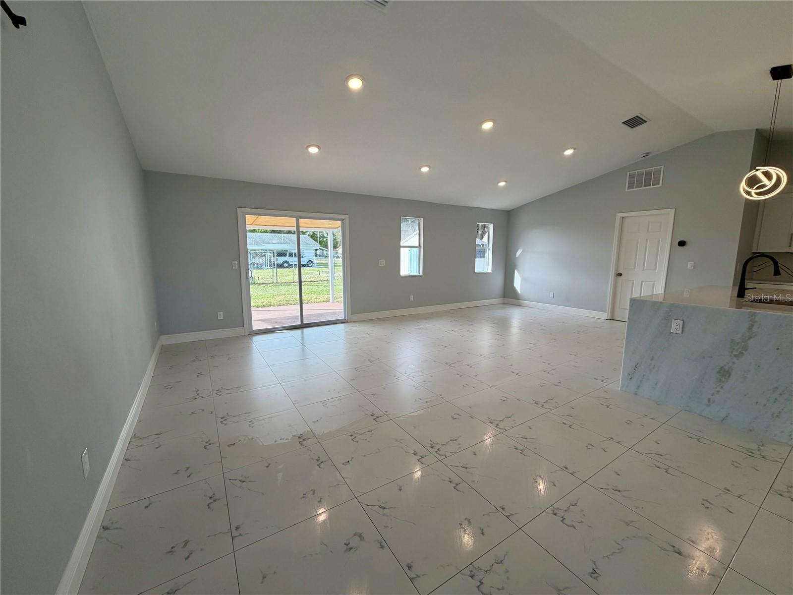 Image 6 of 36 For 1016 Ruth Drive