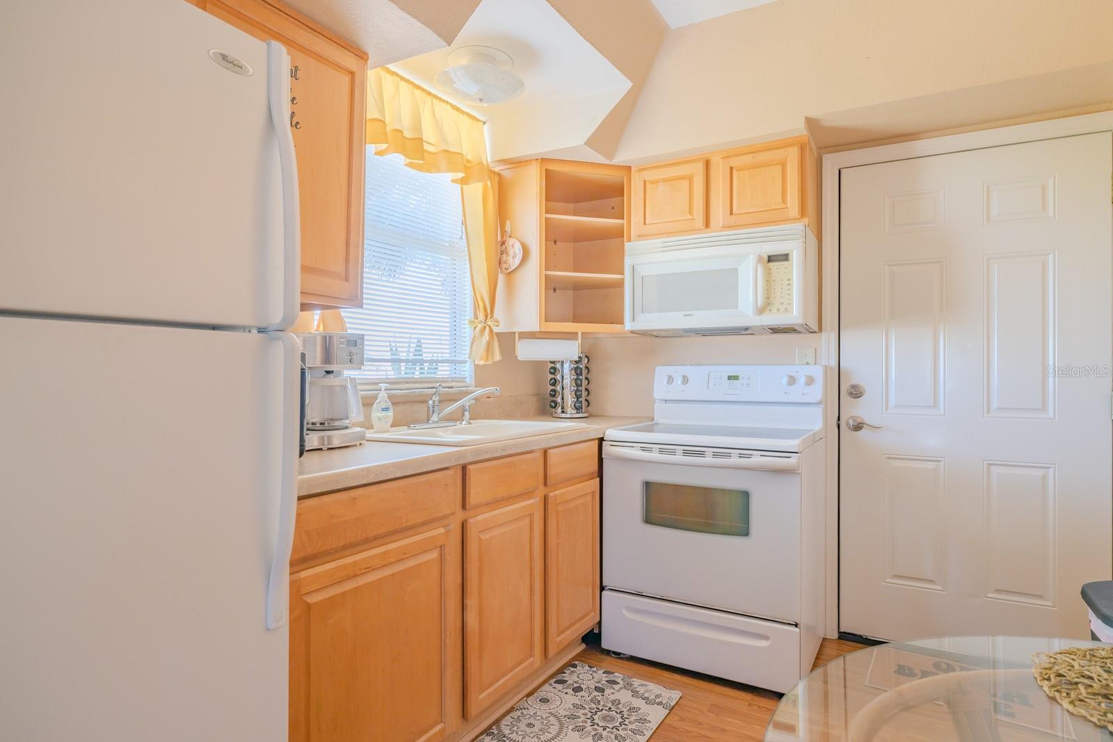 Image 23 of 40 For 30 Grandview Avenue