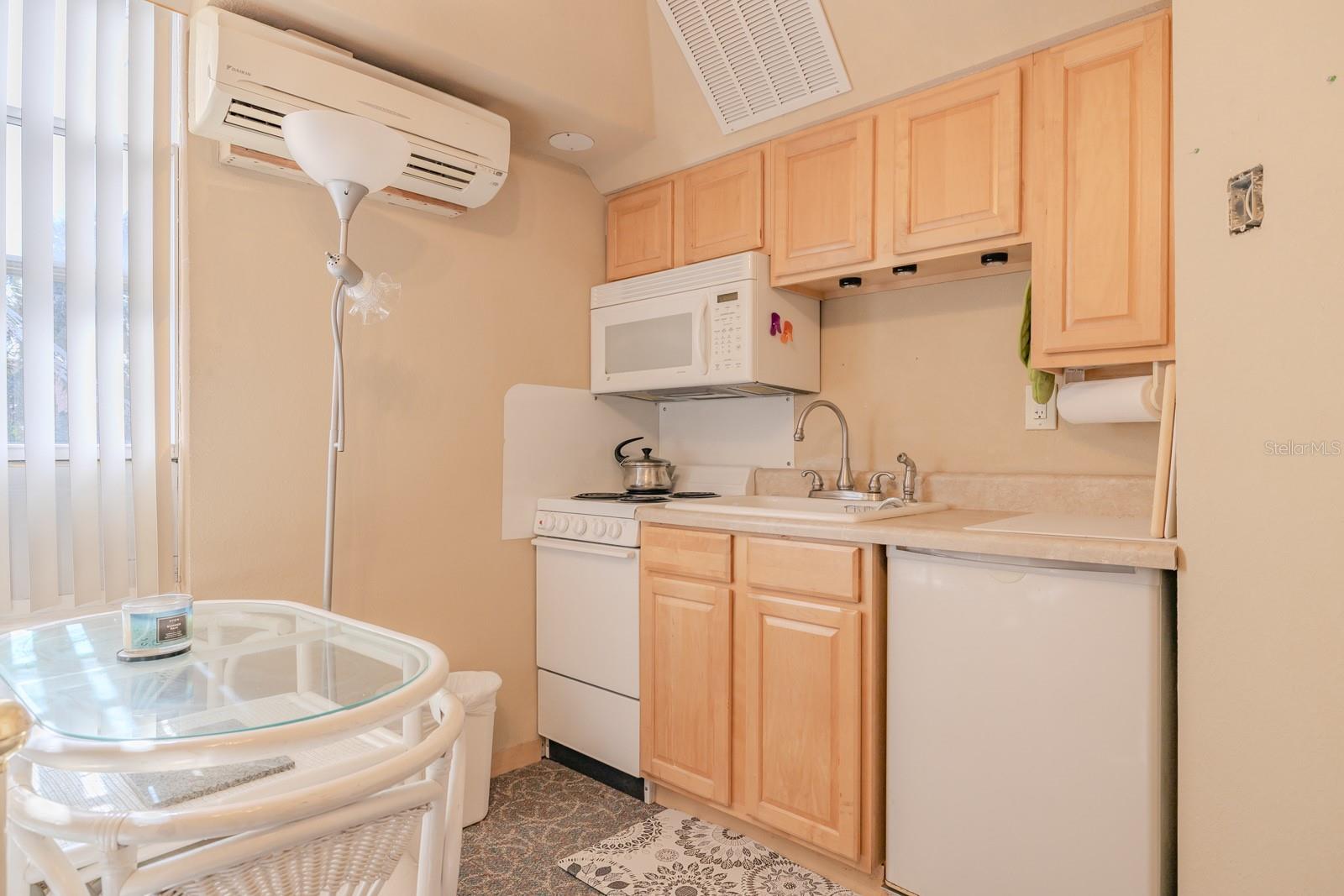 Image 36 of 40 For 30 Grandview Avenue