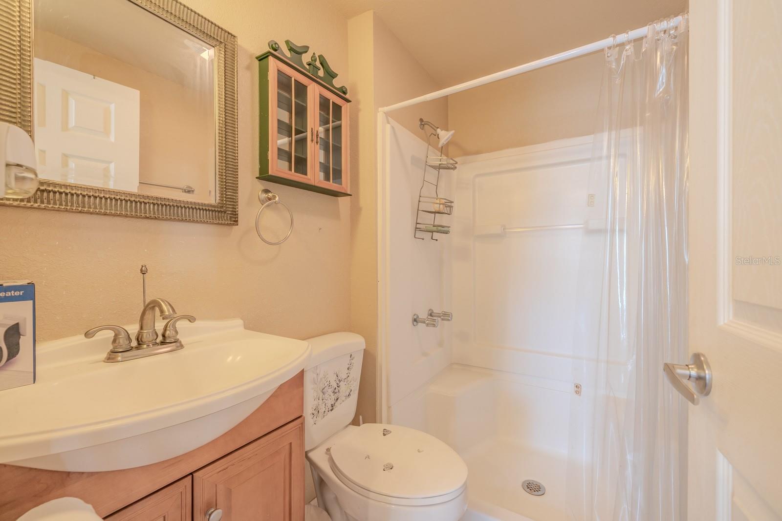 Image 37 of 40 For 30 Grandview Avenue