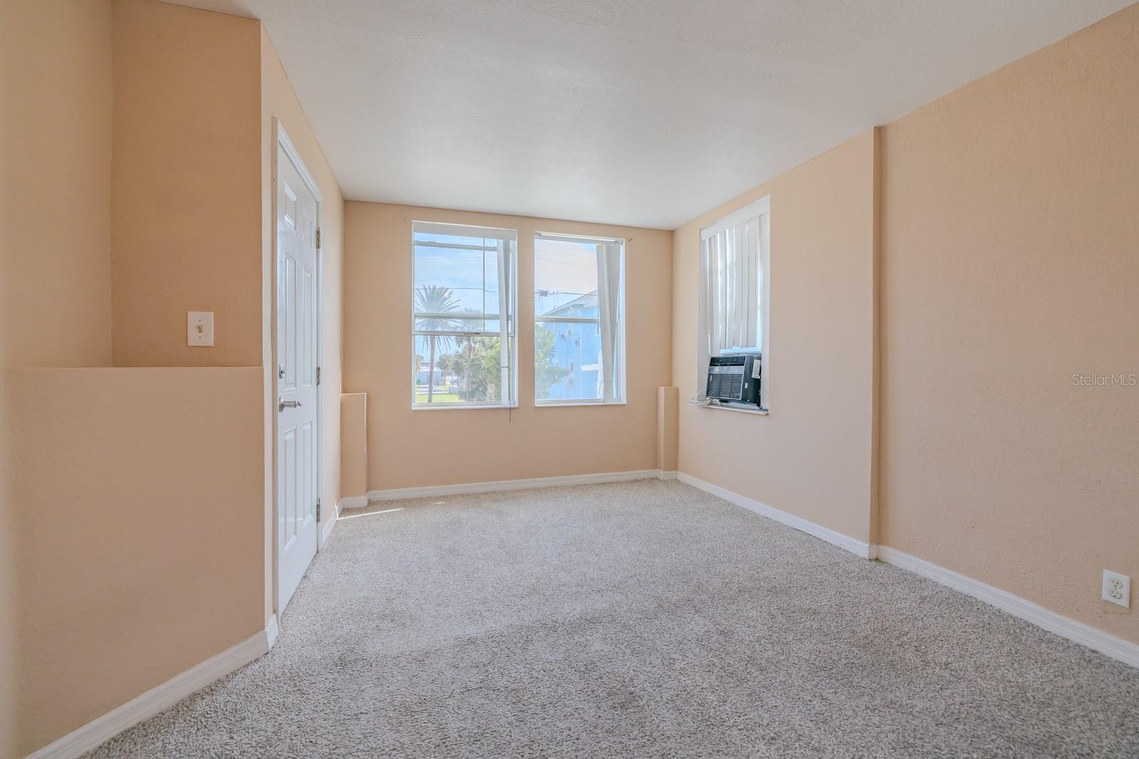 Image 9 of 40 For 30 Grandview Avenue