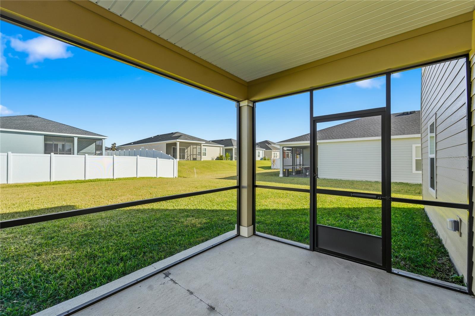 Image 15 of 39 For 6680 89th Loop