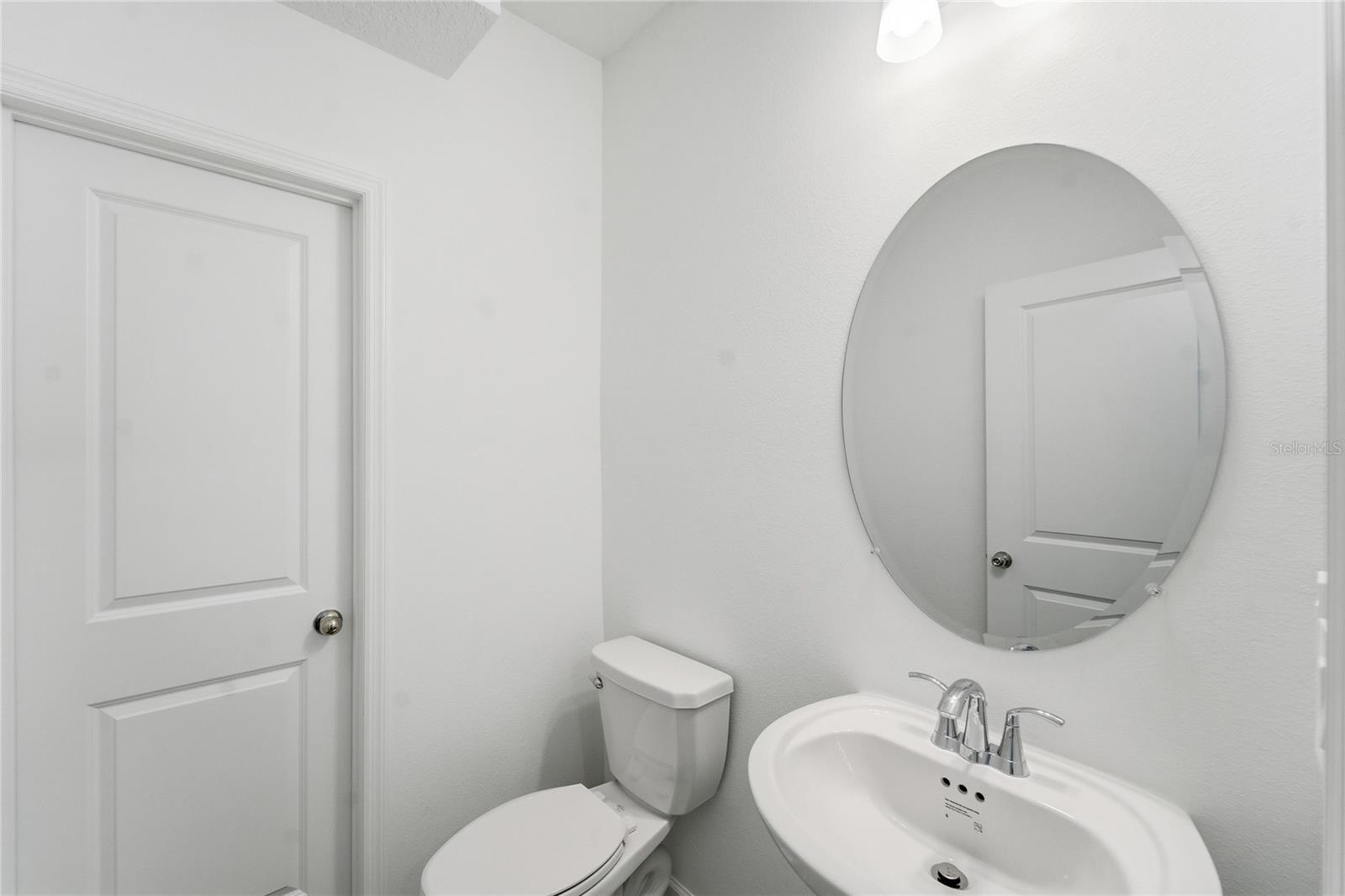 Image 32 of 39 For 6680 89th Loop