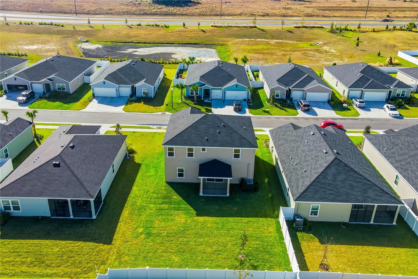 Image 7 of 39 For 6680 89th Loop