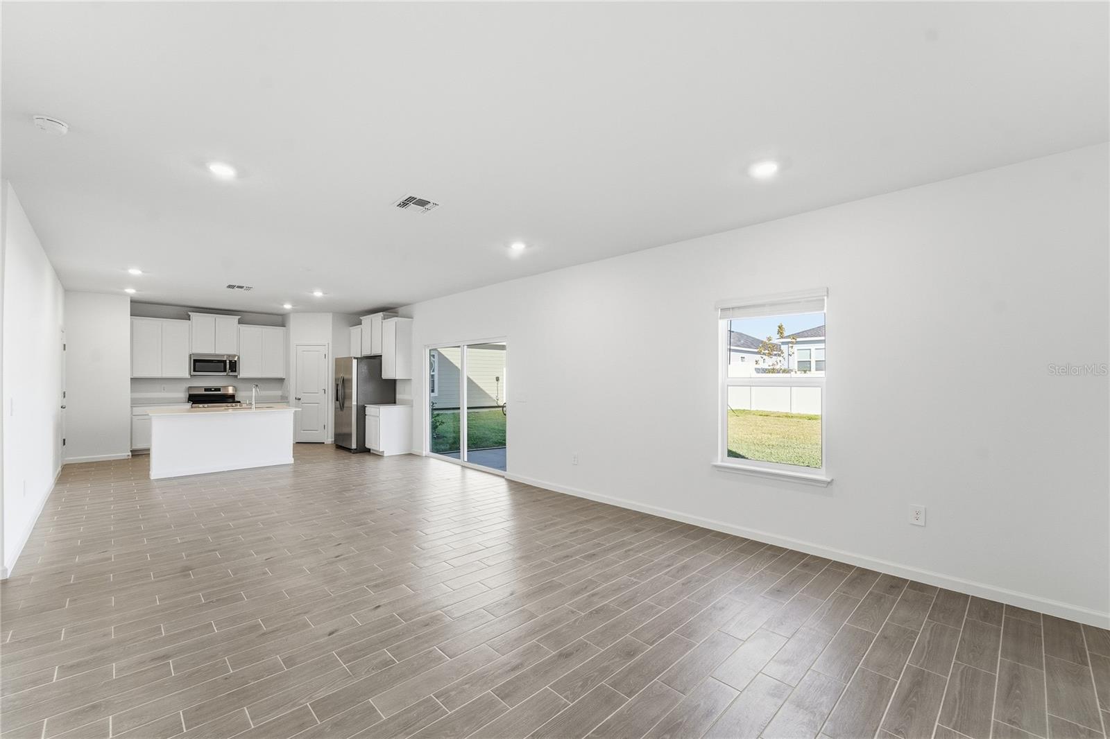 Image 9 of 39 For 6680 89th Loop