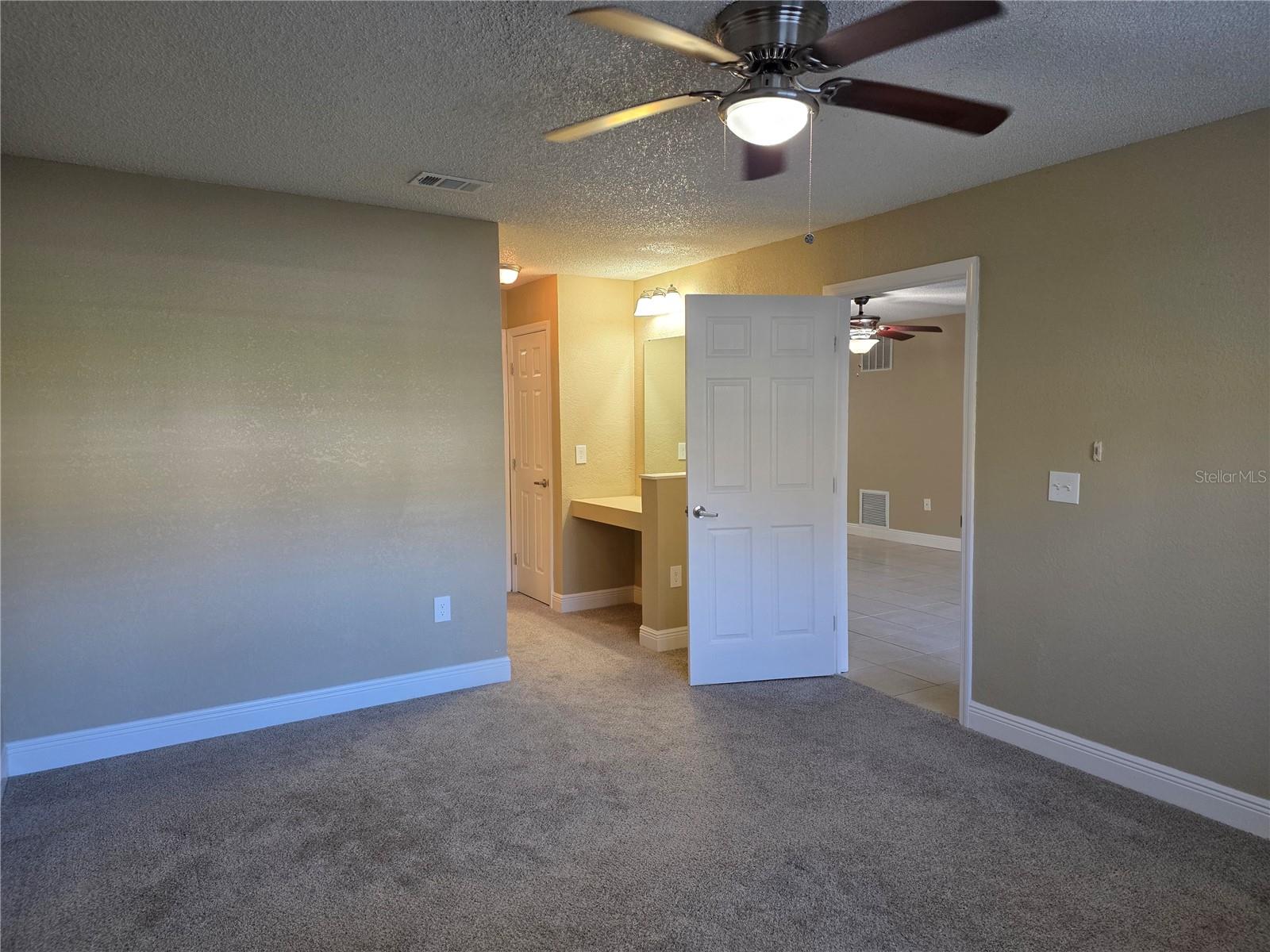 Image 19 of 23 For 1105 Clubside Drive 1105