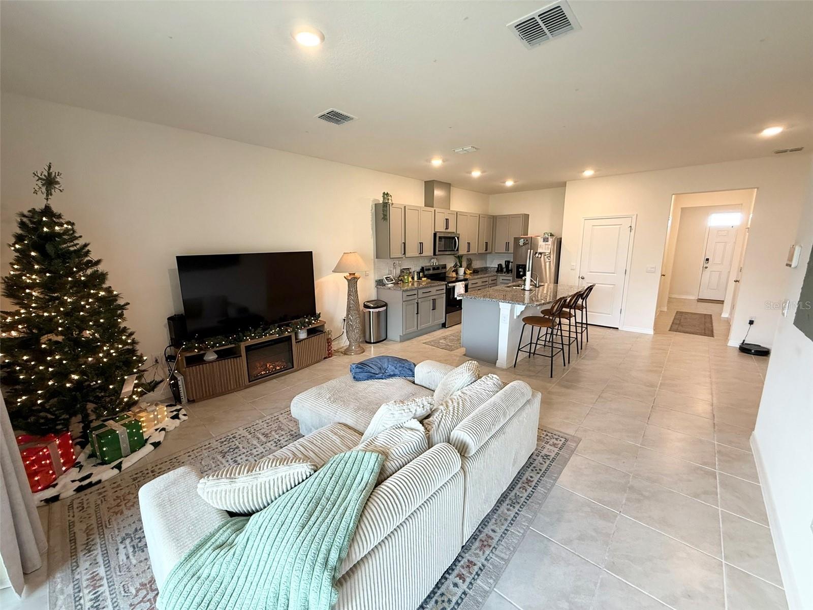 Image 4 of 25 For 641 Preston Cove Drive