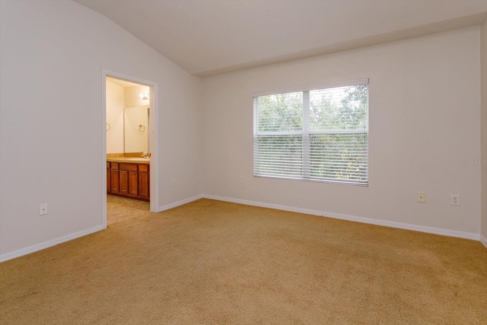 Image 17 of 29 For 1532 Broken Oak Drive B