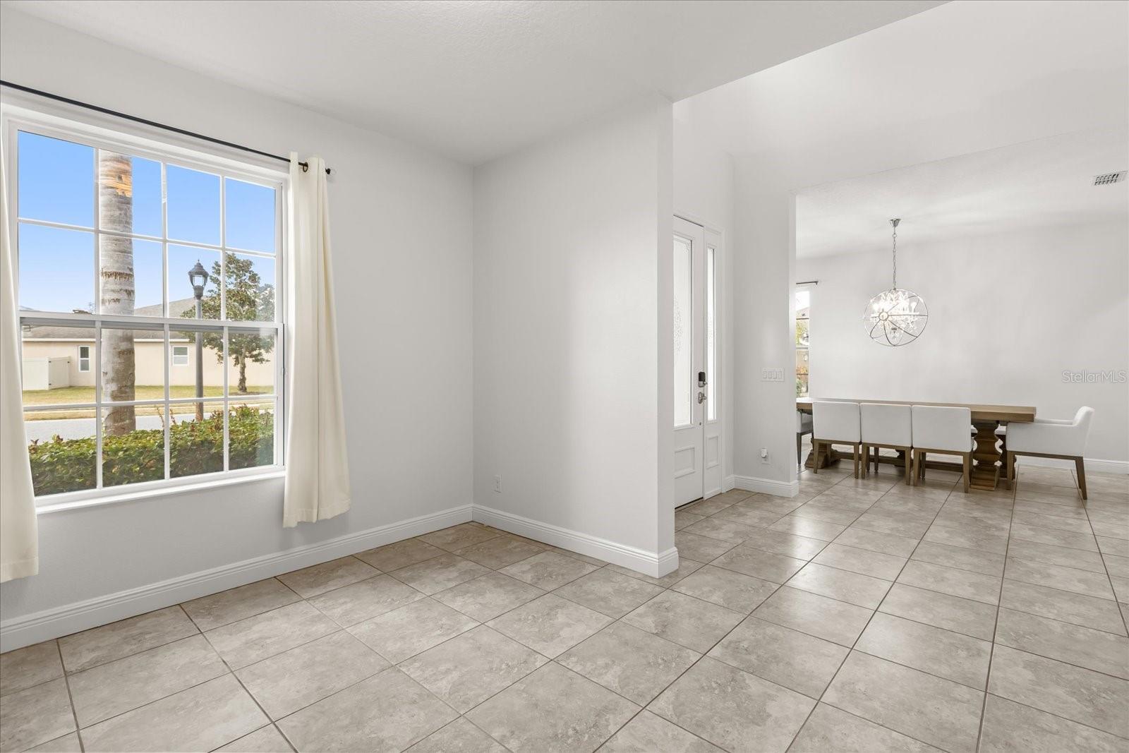 Image 11 of 62 For 14355 Black Lake Preserve Street