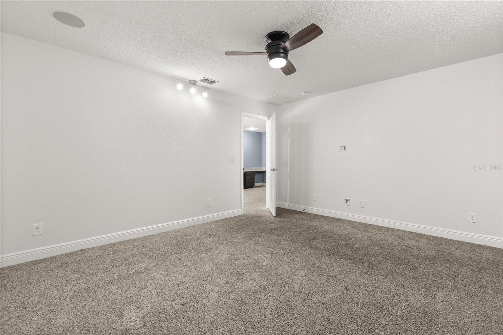 Image 35 of 62 For 14355 Black Lake Preserve Street