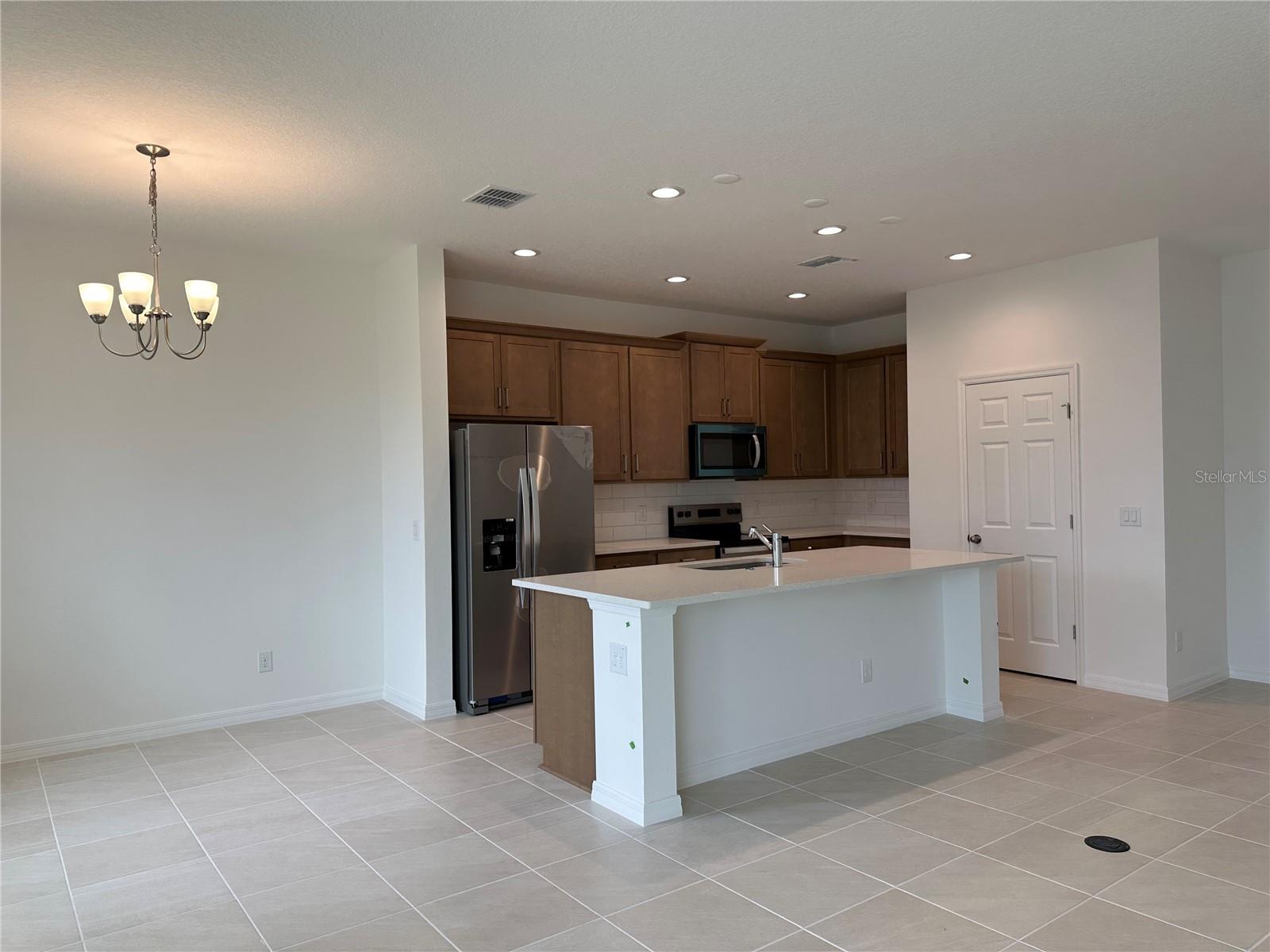 Image 3 of 10 For 676 Birdswill Lane