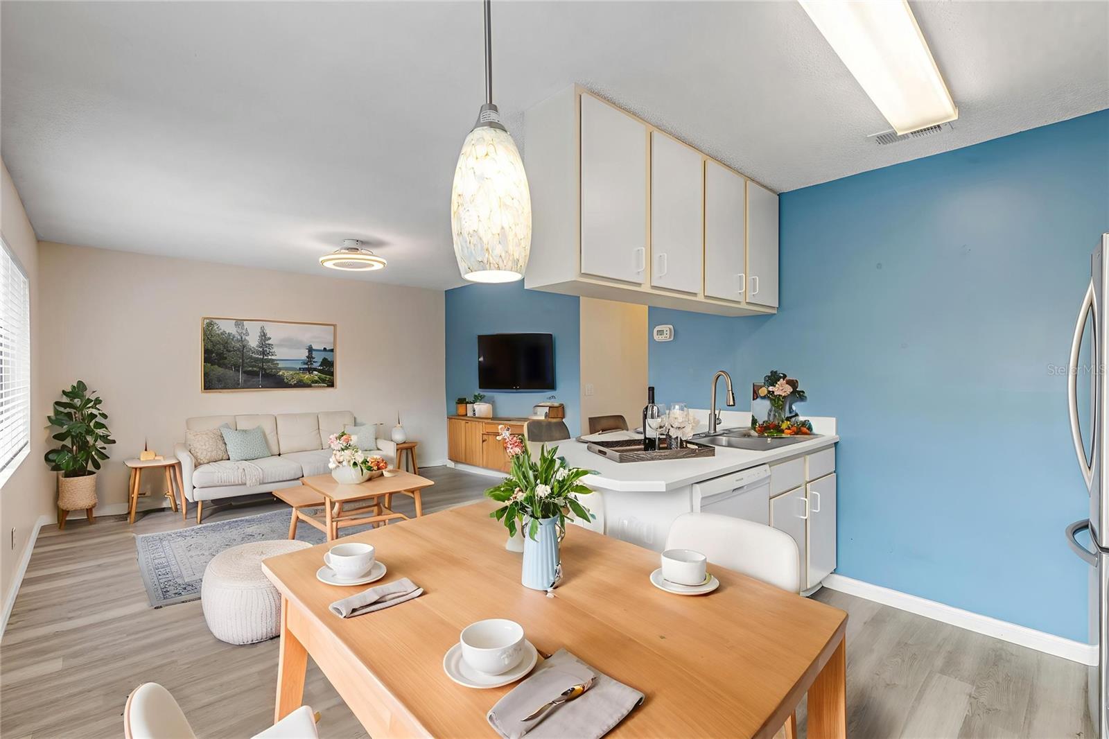 Image 12 of 40 For 1601 Big Tree Road 807