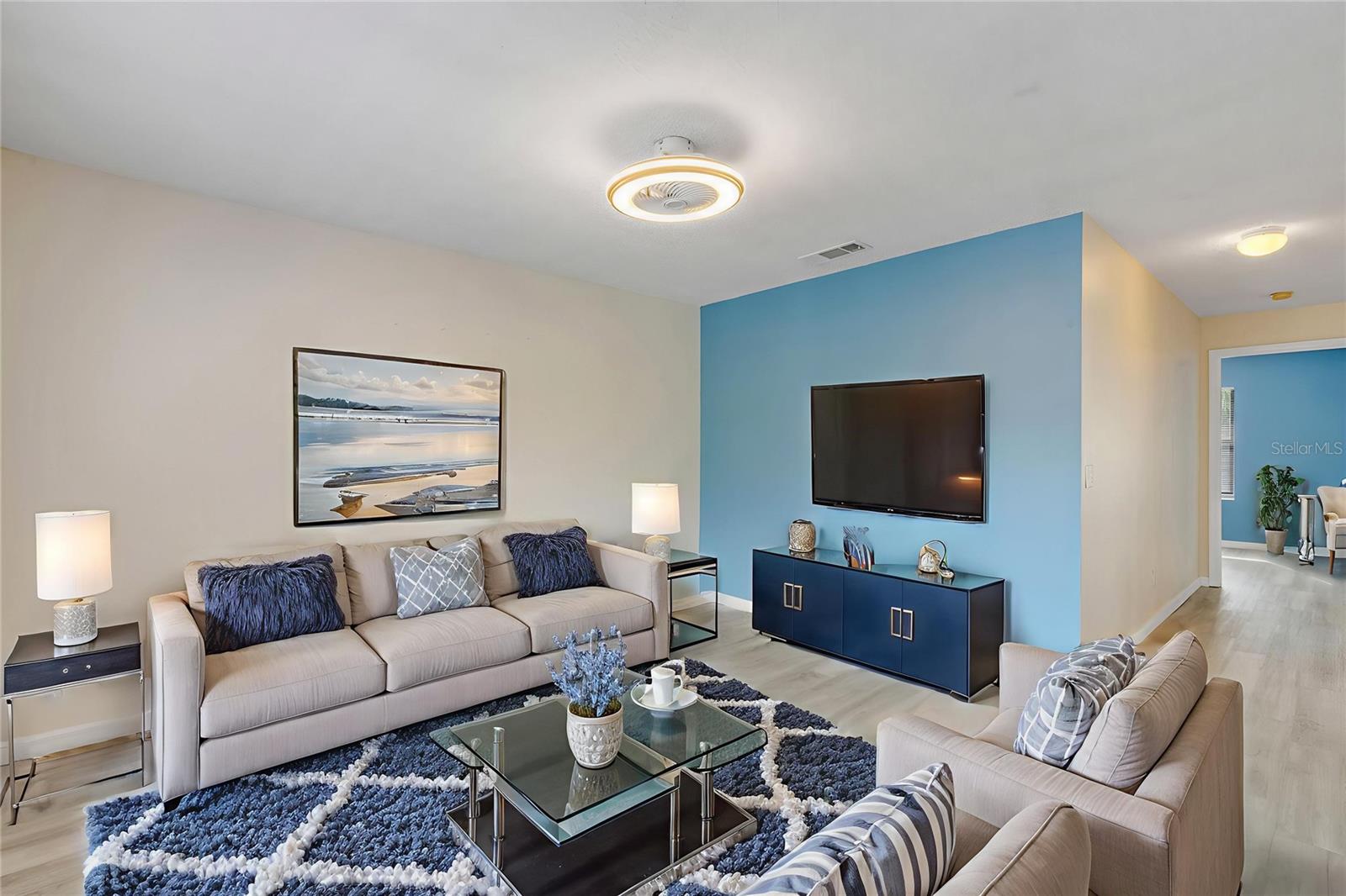 Image 4 of 40 For 1601 Big Tree Road 807