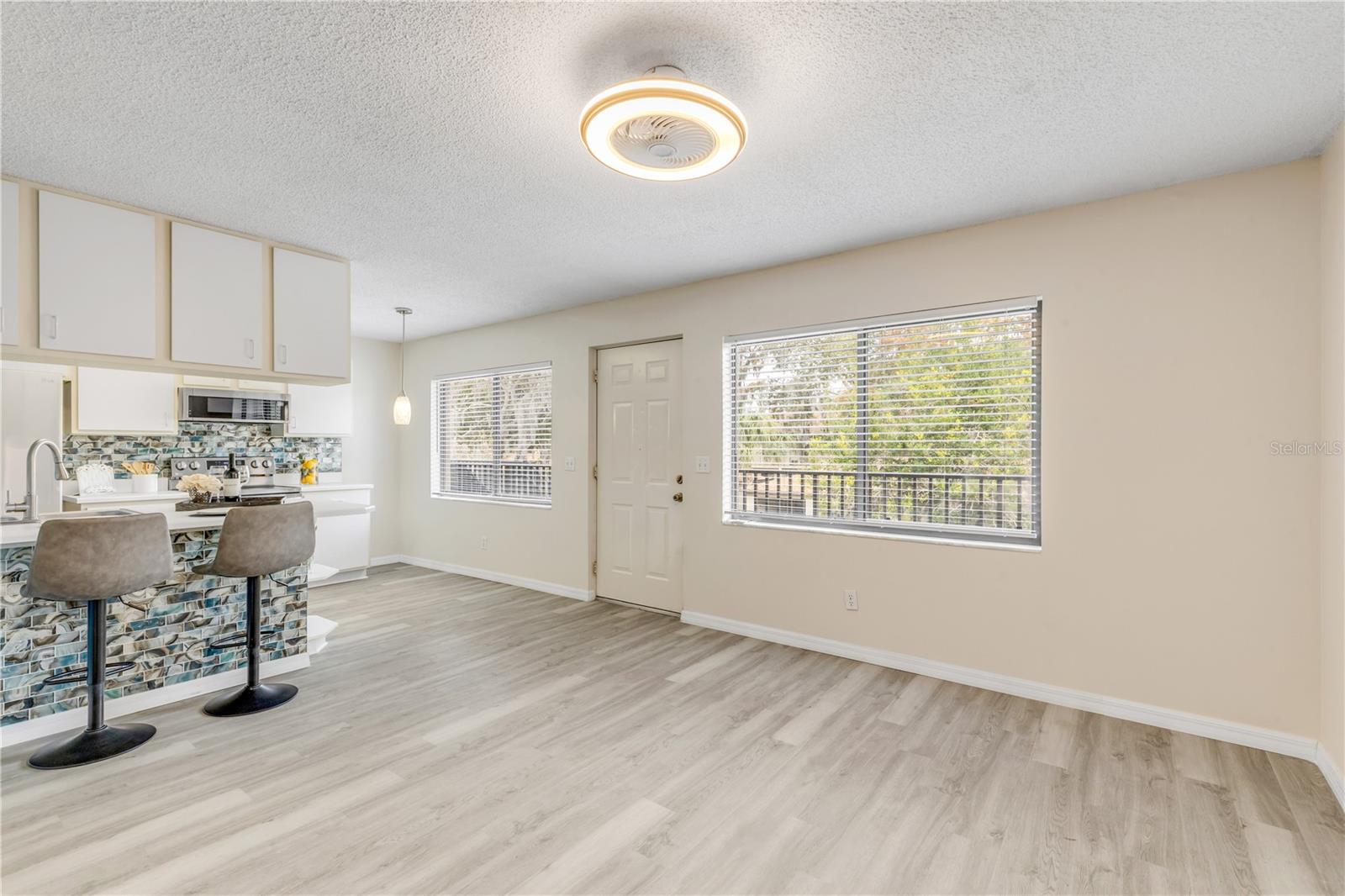 Image 7 of 40 For 1601 Big Tree Road 807