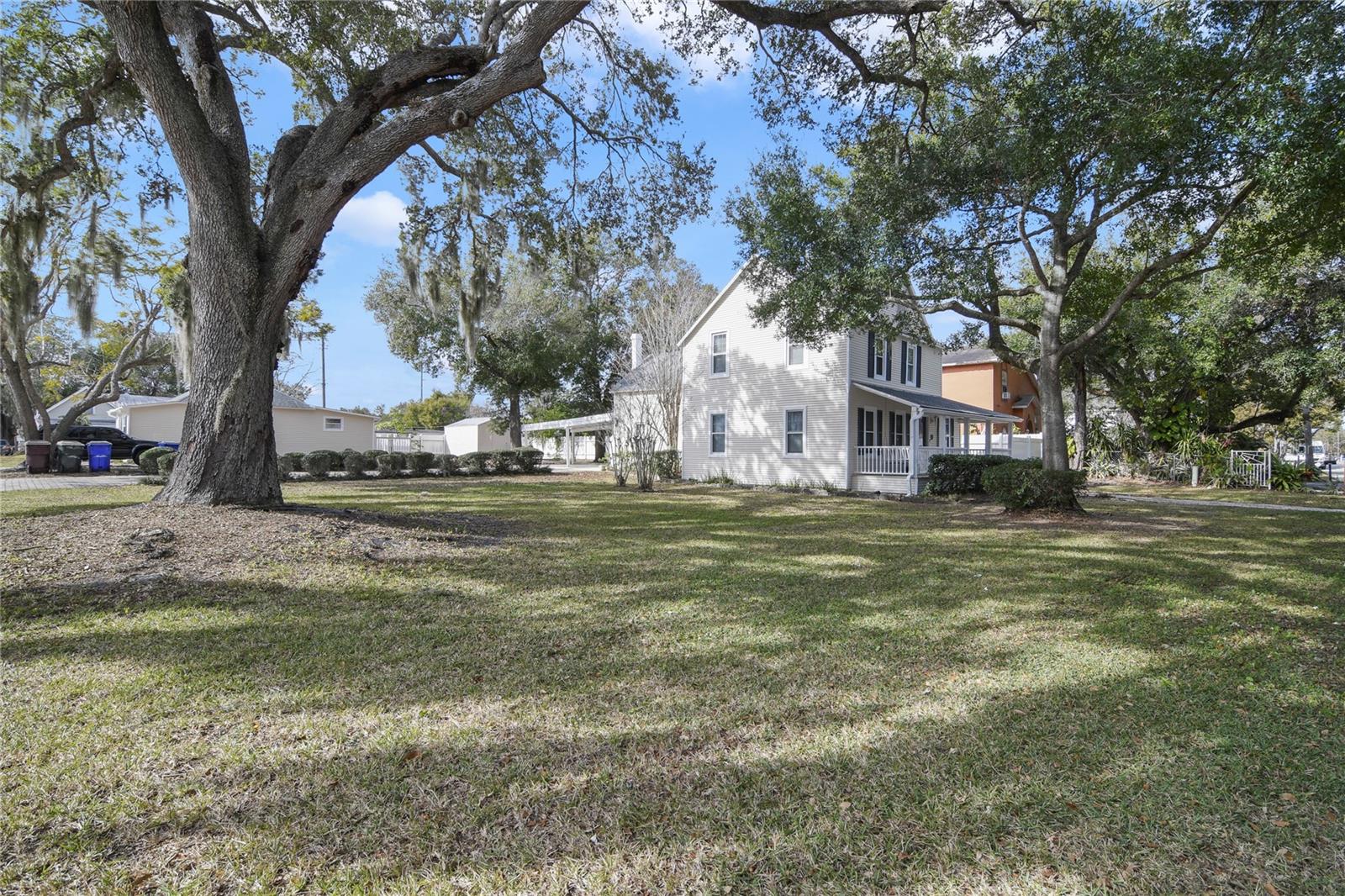 Image 5 of 38 For 1020 Wisconsin Avenue