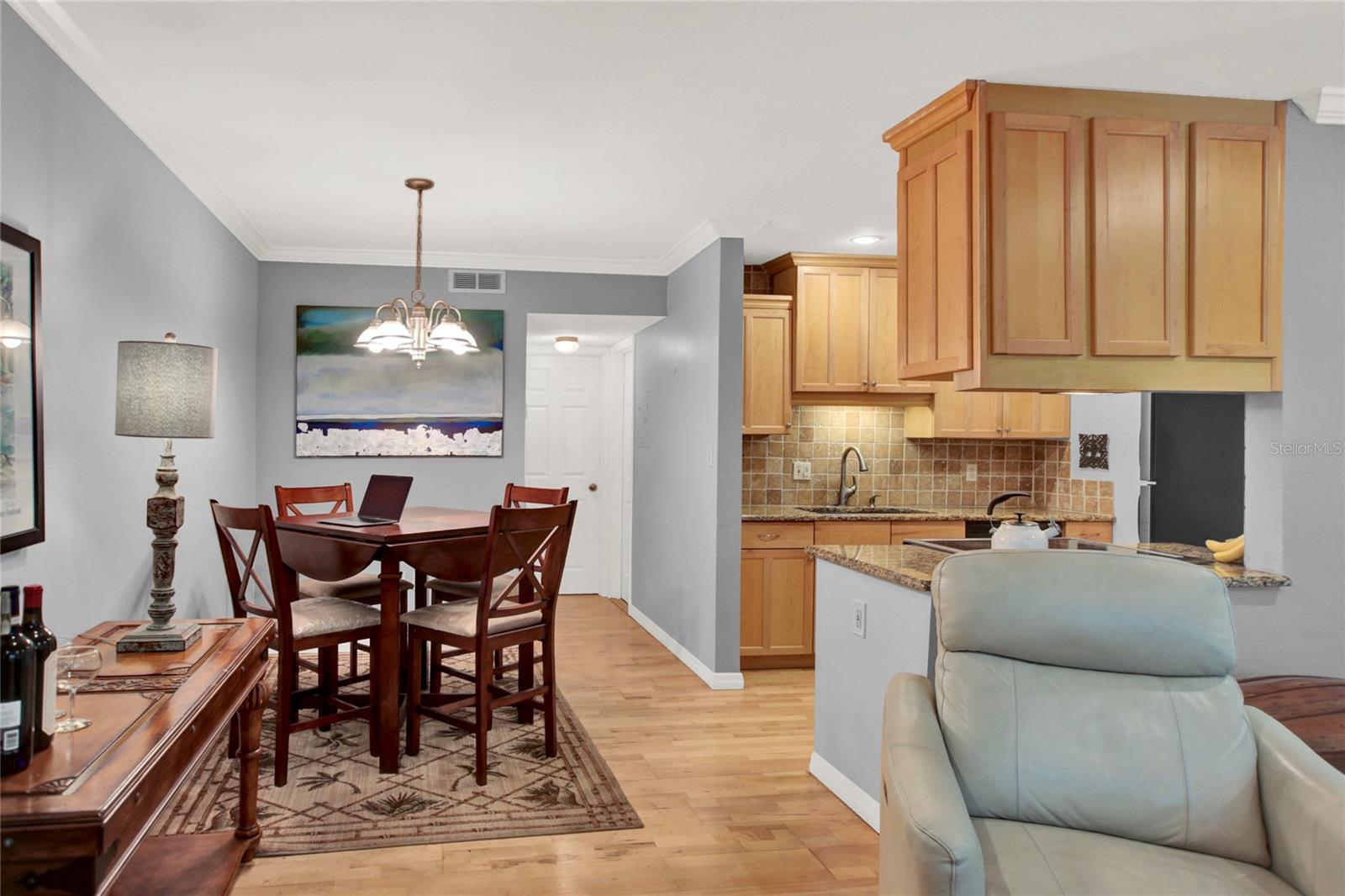 Image 12 of 25 For 2500 Lee Rd.  222