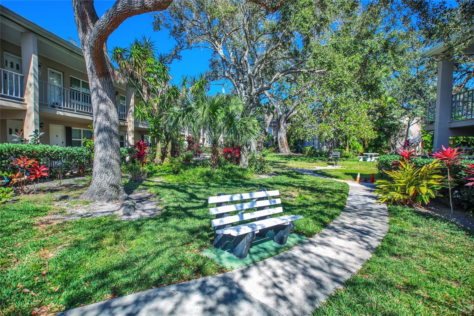 Image 18 of 25 For 2500 Lee Rd.  222