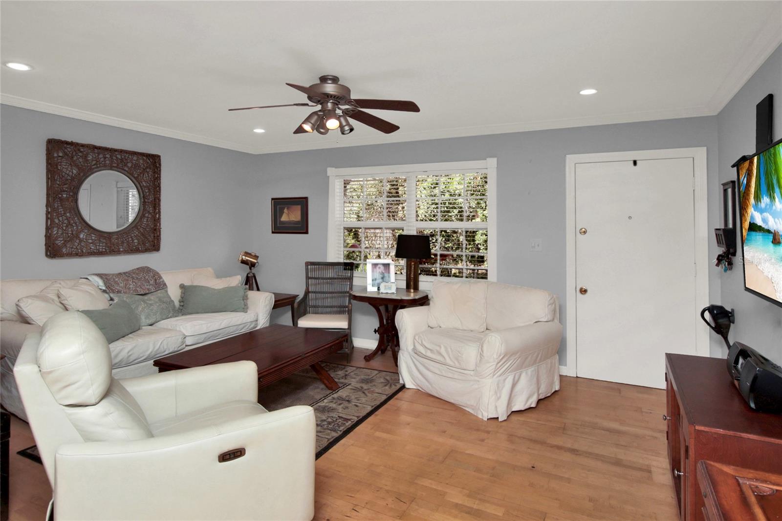 Image 4 of 25 For 2500 Lee Rd.  222