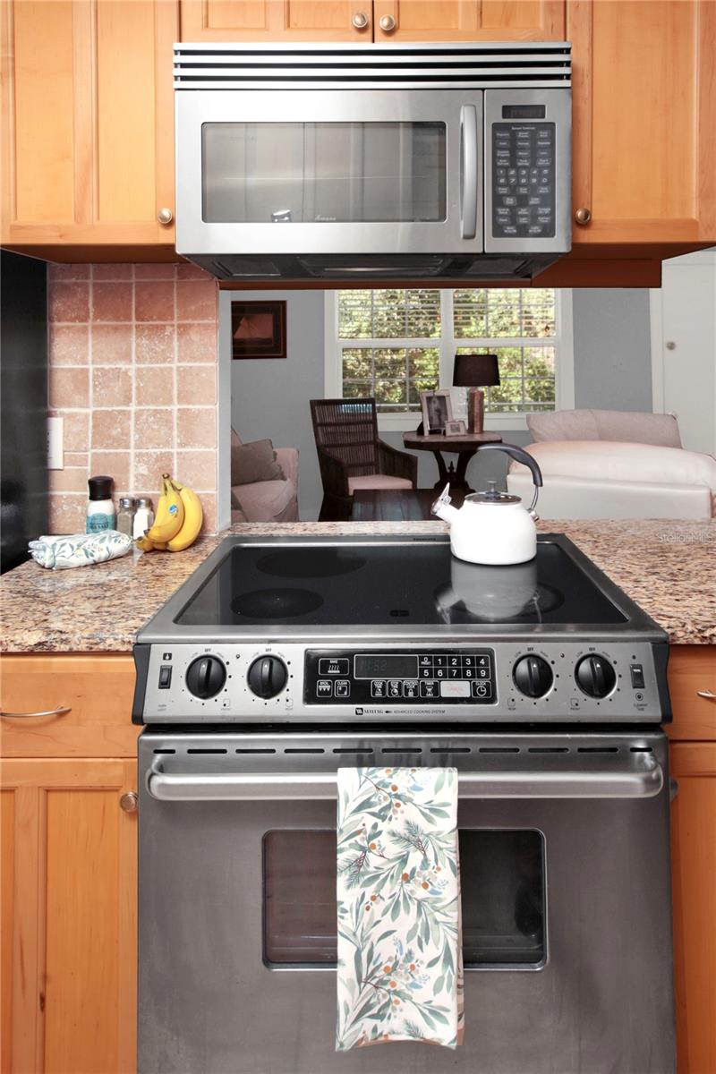 Image 9 of 25 For 2500 Lee Rd.  222