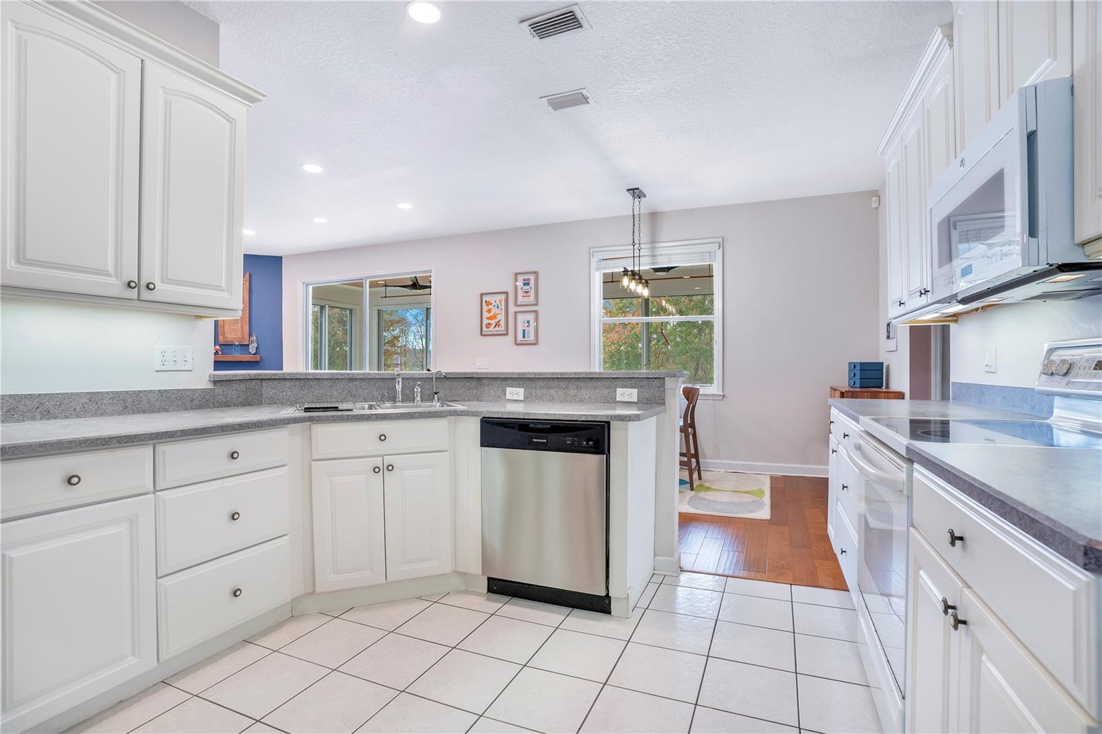 Image 18 of 83 For 8400 Vintage Drive