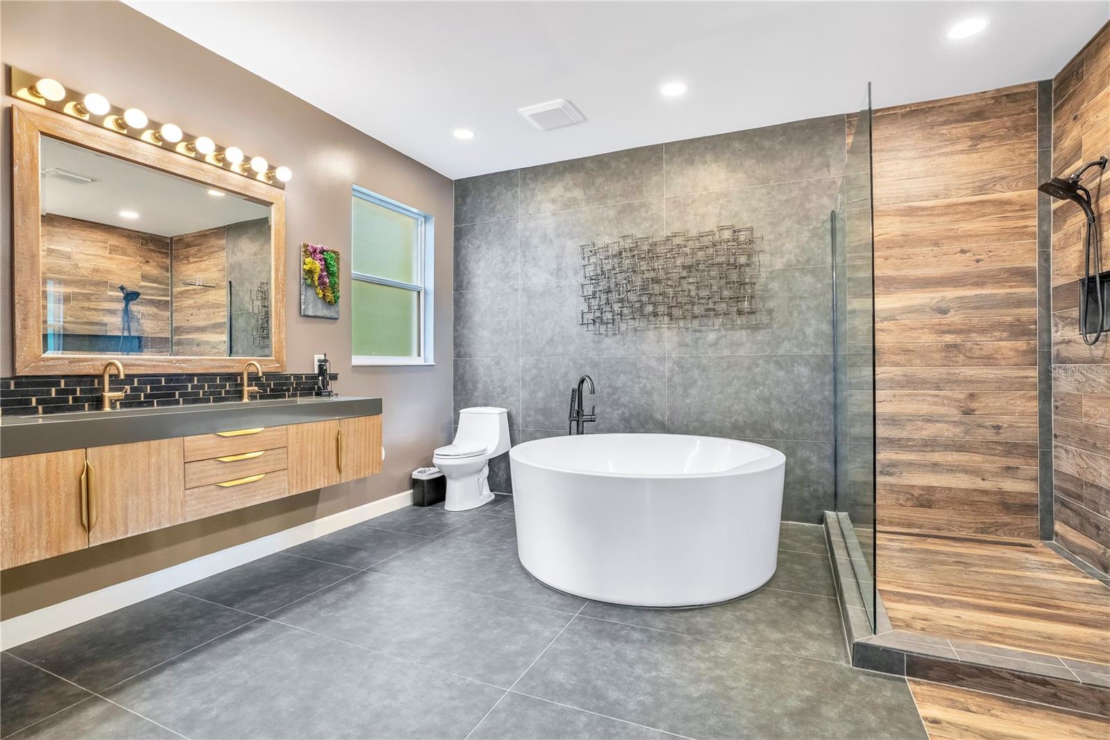 Image 27 of 83 For 8400 Vintage Drive