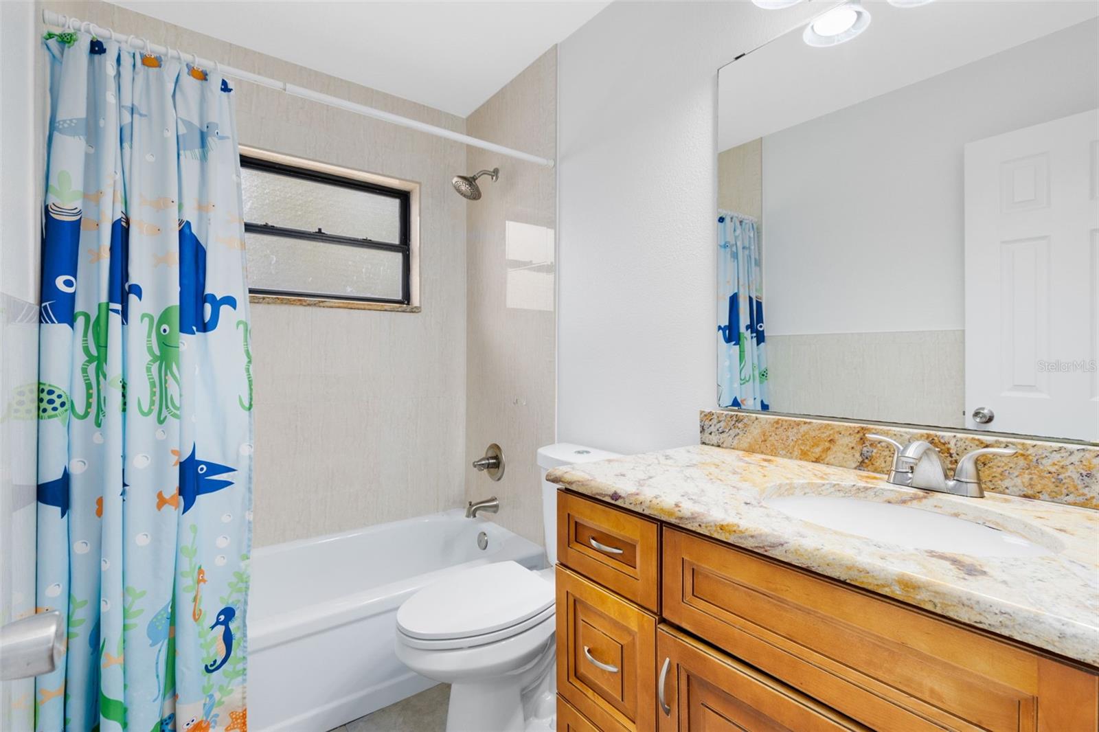 Image 14 of 25 For 572 Tulane Drive