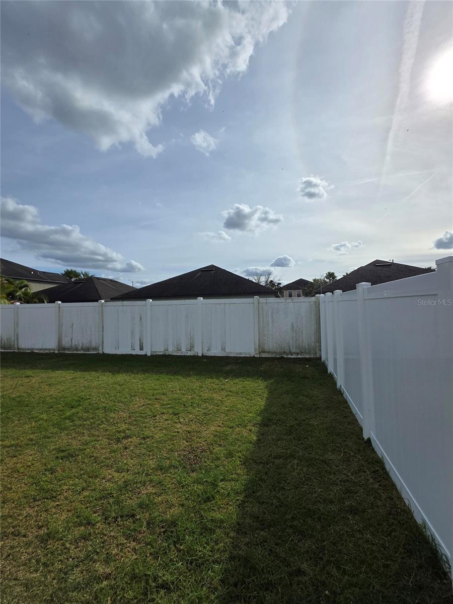 Image 19 of 23 For 14313 Haddon Mist Drive