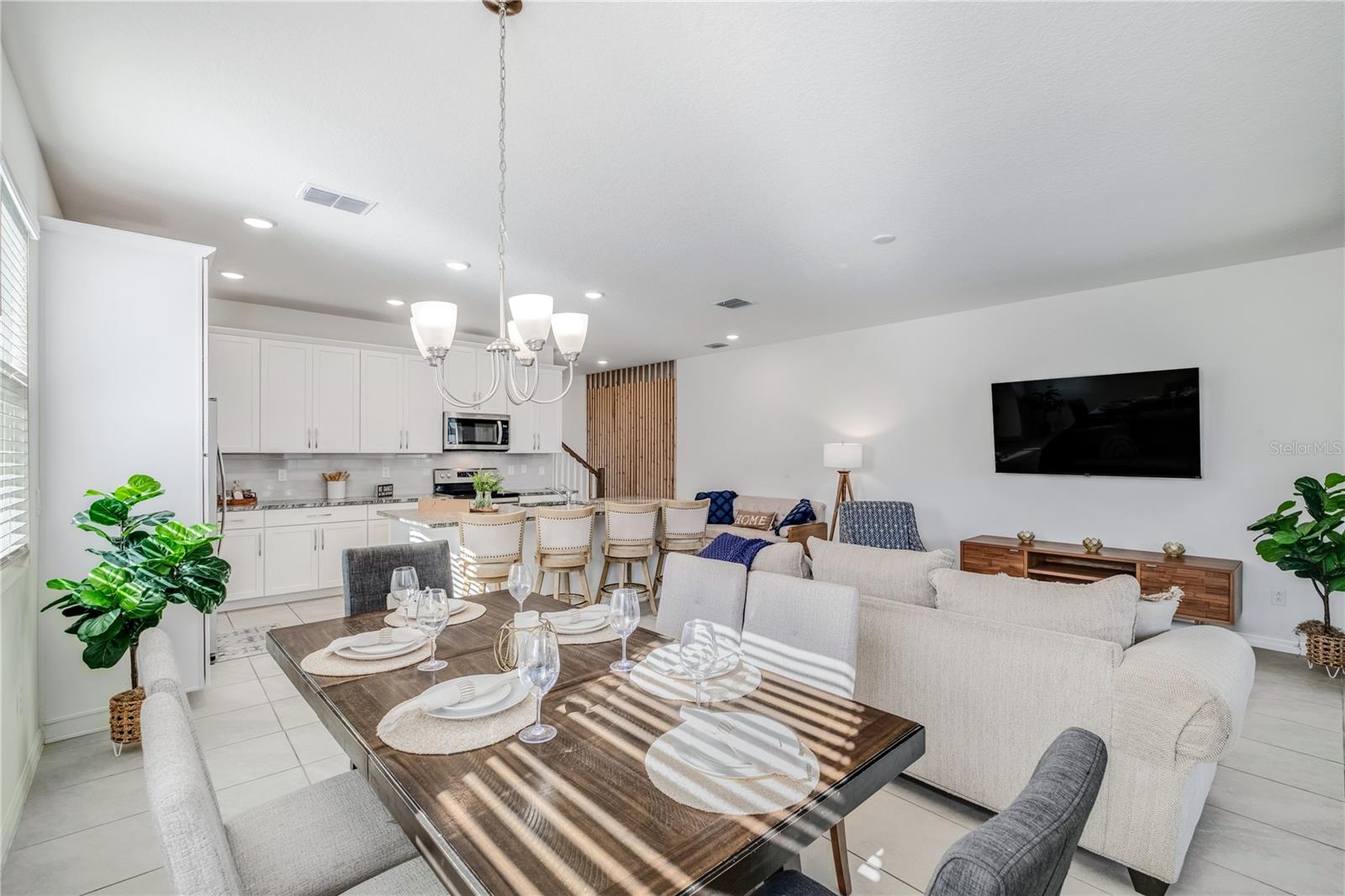 Image 20 of 51 For 1700 Tropical Palms Circle