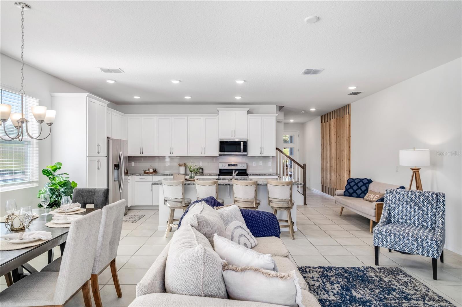 Image 22 of 51 For 1700 Tropical Palms Circle