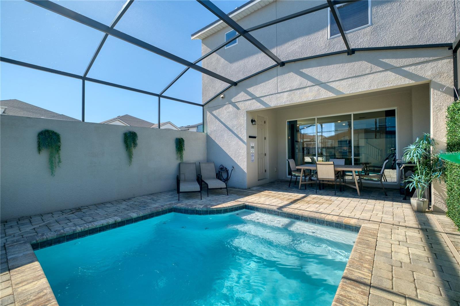 Image 37 of 51 For 1700 Tropical Palms Circle