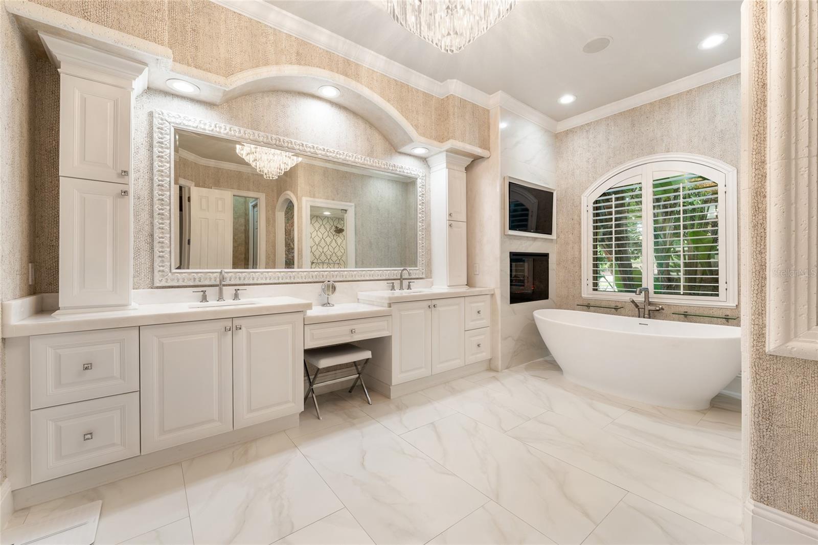 Image 17 of 70 For 9212 Island Lake Court