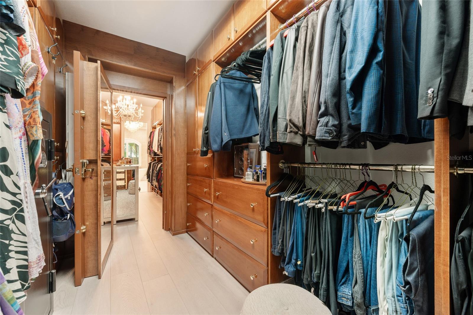 Image 20 of 70 For 9212 Island Lake Court