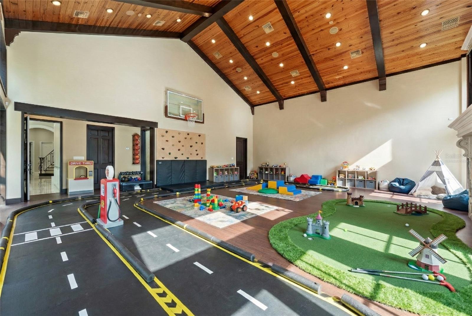 Image 35 of 70 For 9212 Island Lake Court