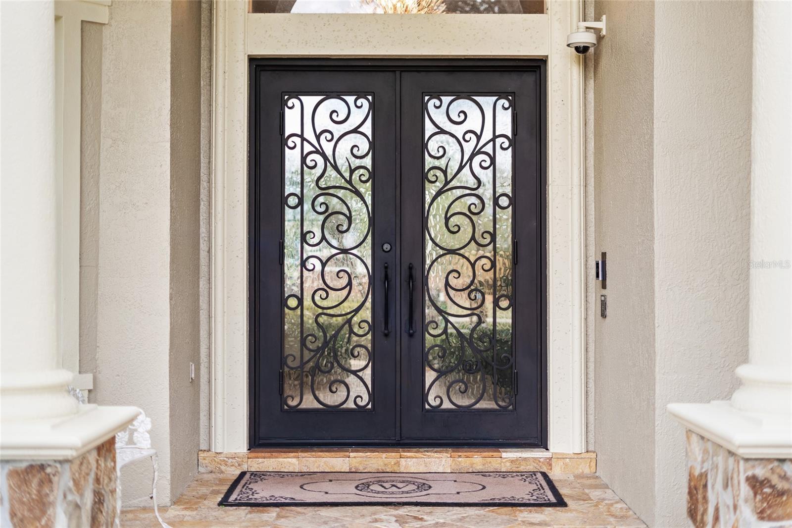 Image 6 of 70 For 9212 Island Lake Court