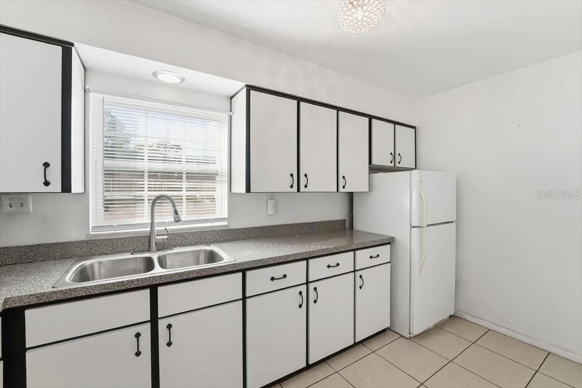 Image 5 of 15 For 3011 George Mason Avenue 3