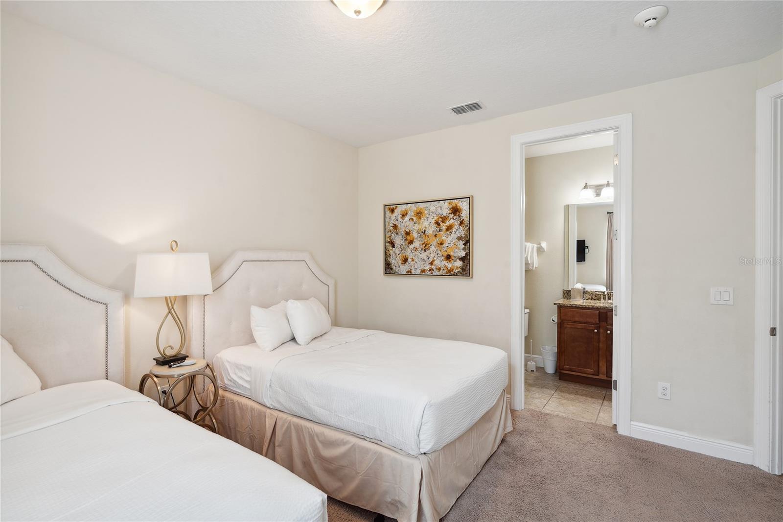 Image 19 of 81 For 751 Lasso Drive