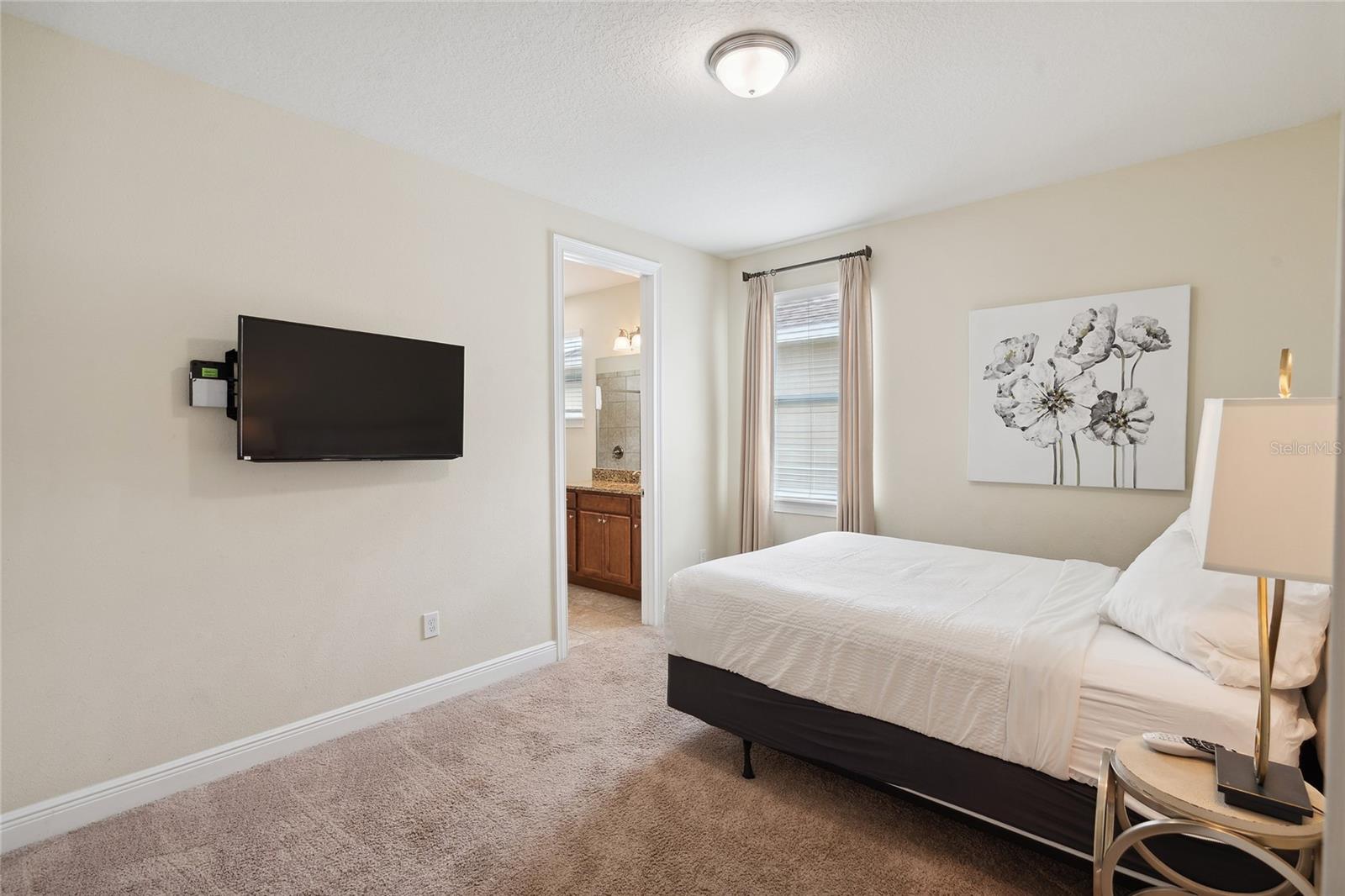 Image 22 of 81 For 751 Lasso Drive