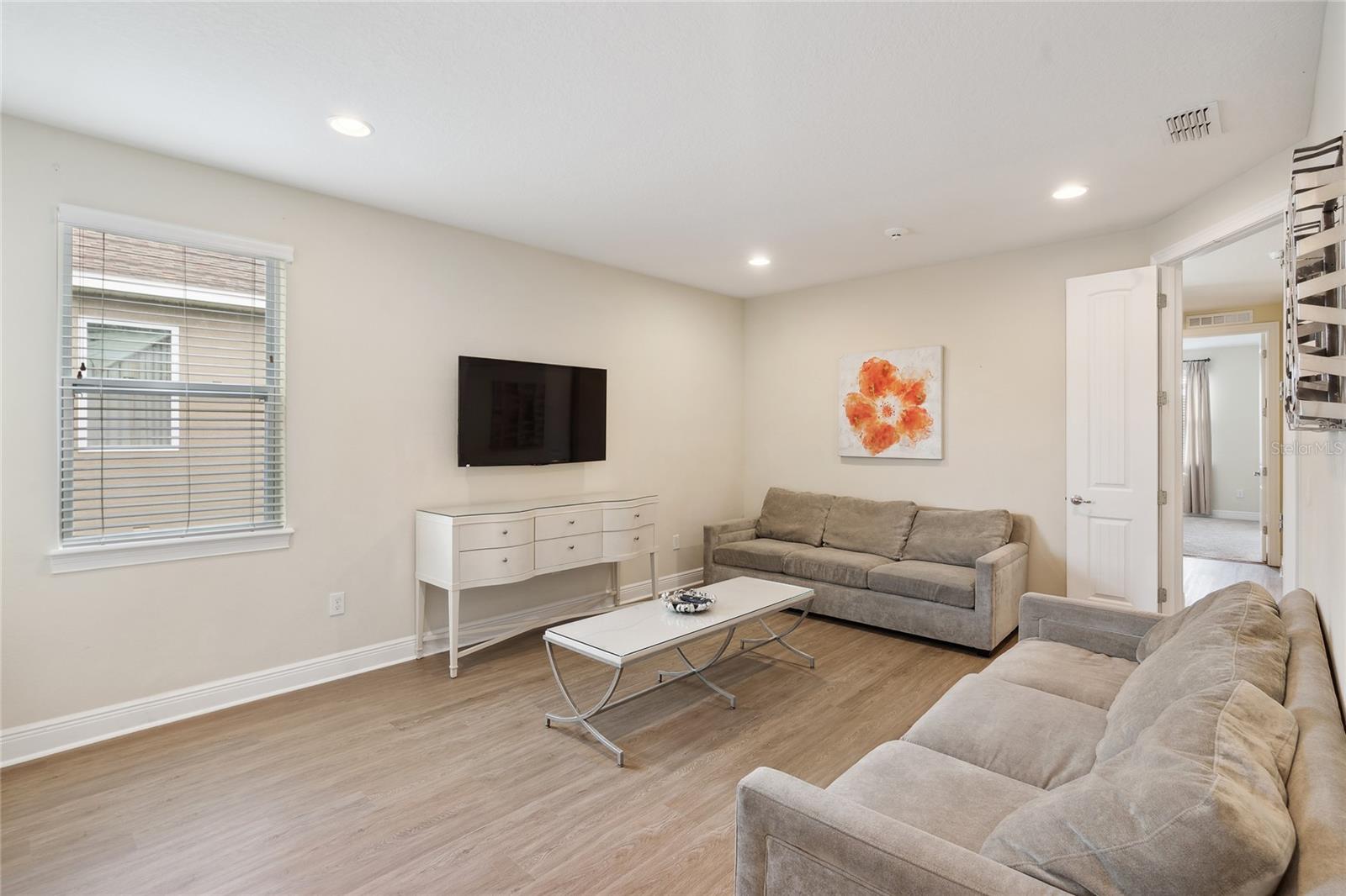 Image 27 of 81 For 751 Lasso Drive