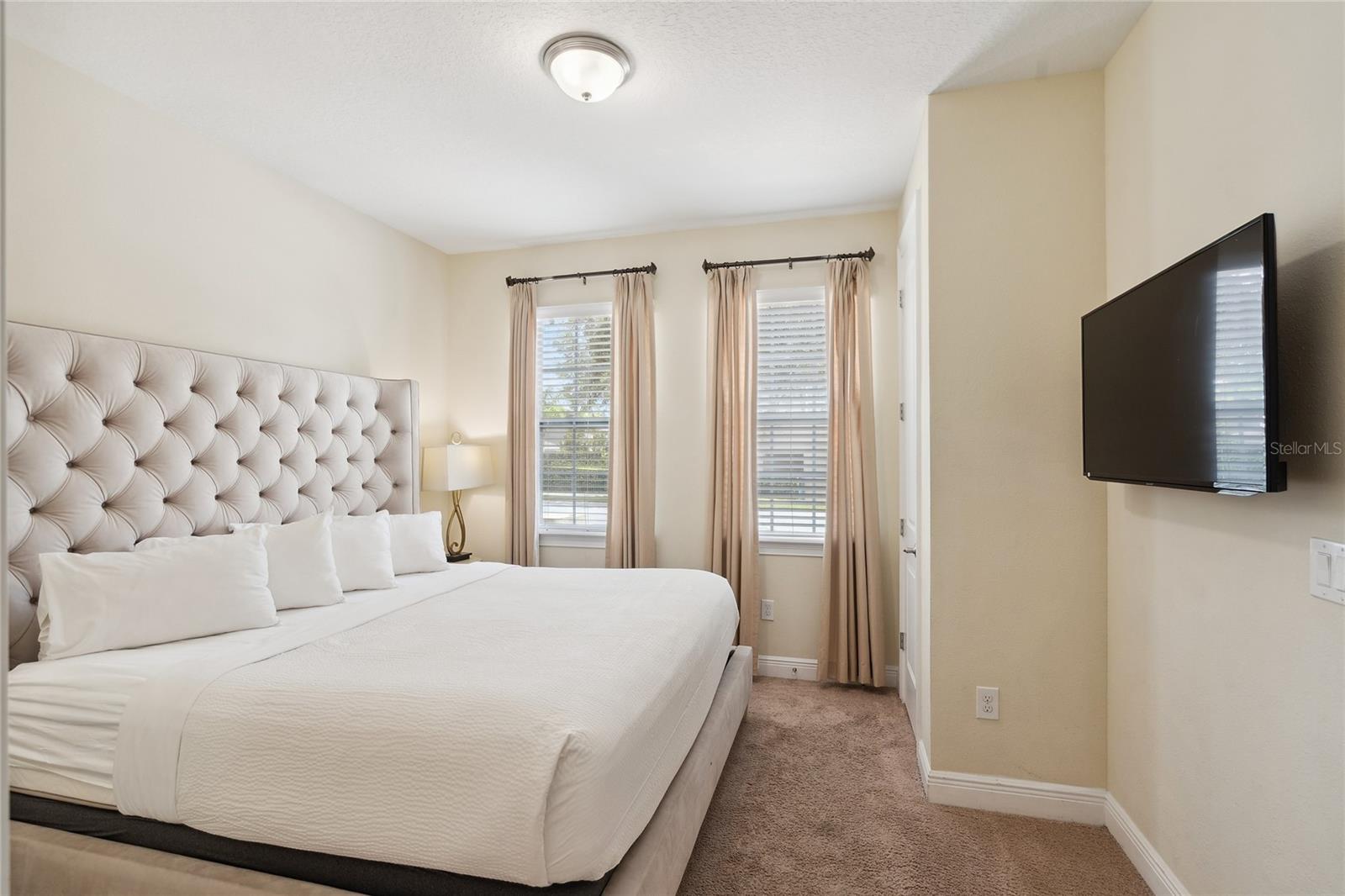 Image 43 of 81 For 751 Lasso Drive