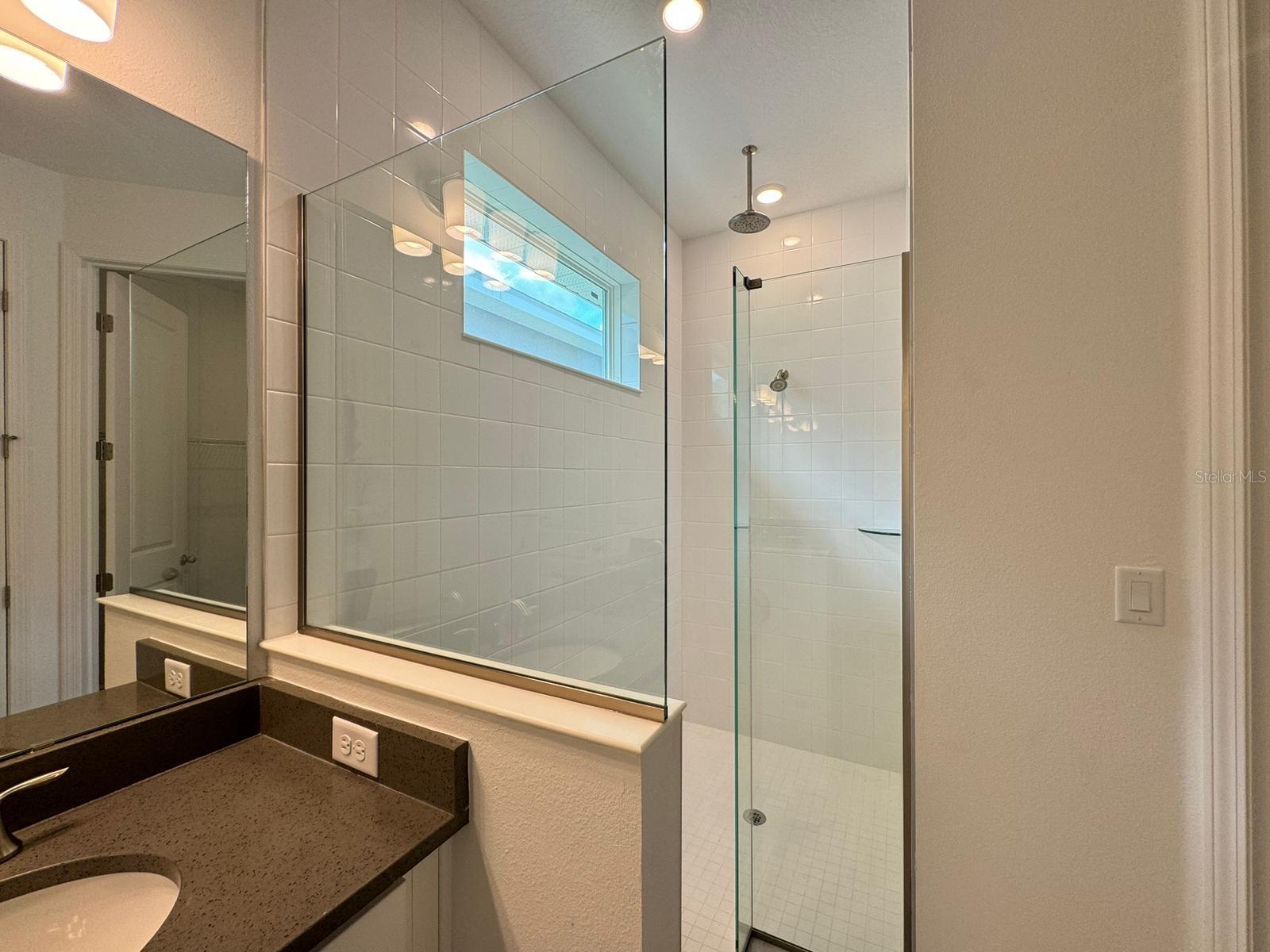 Image 19 of 33 For 2041 Axel Street