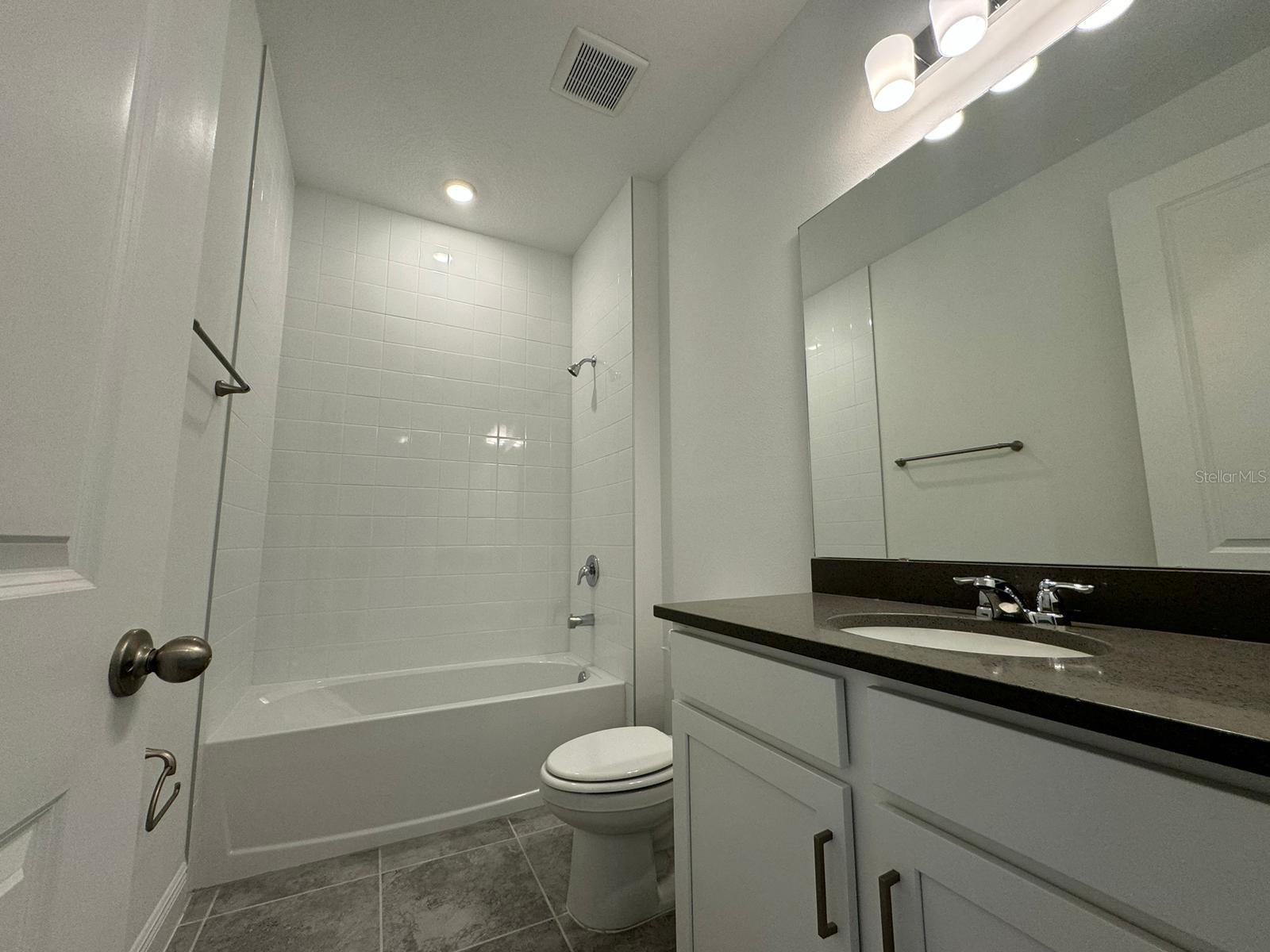 Image 23 of 33 For 2041 Axel Street