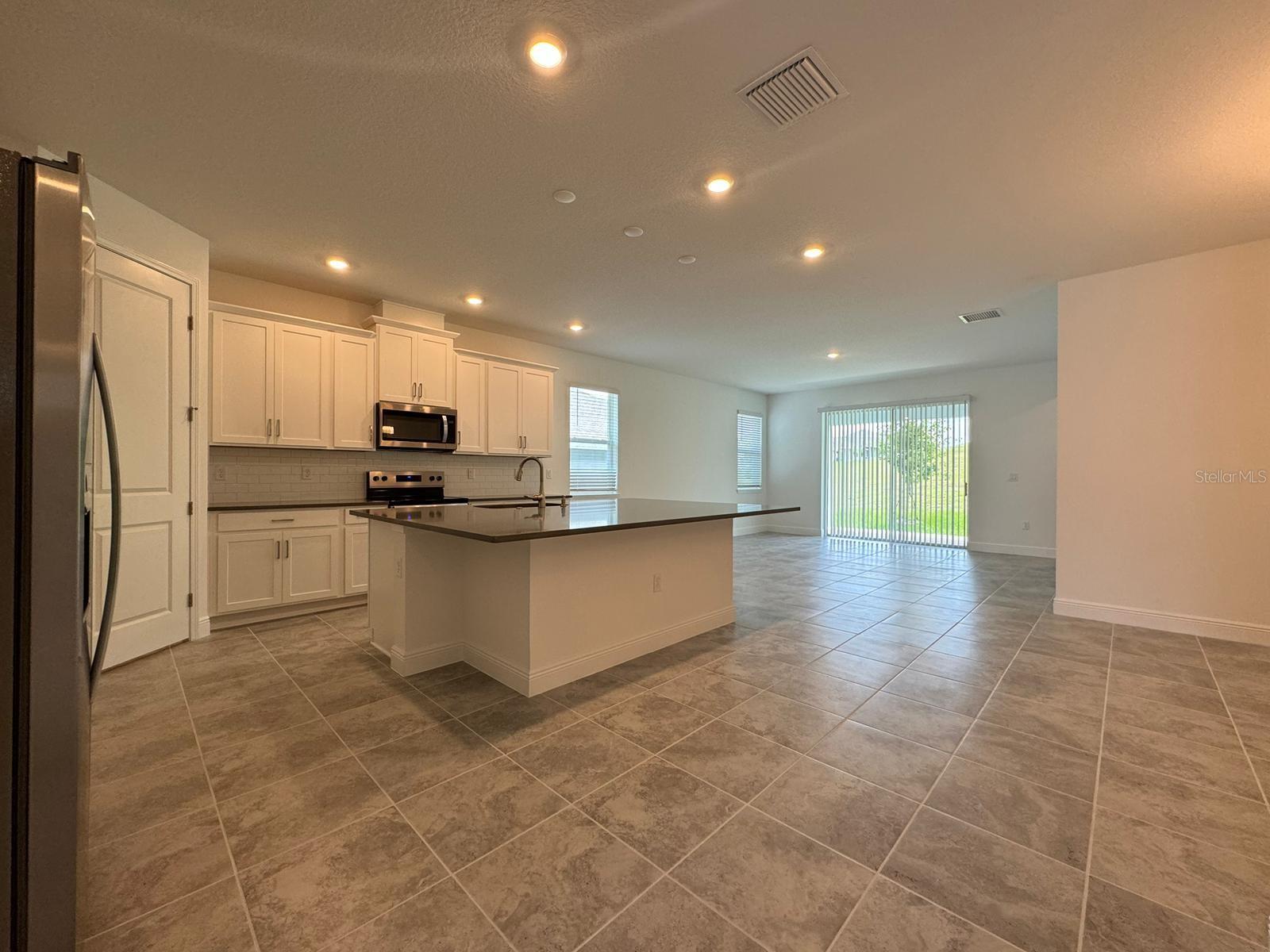 Image 9 of 33 For 2041 Axel Street