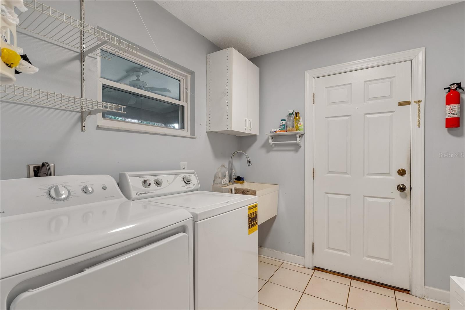 Image 13 of 27 For 5376 Majestic Island Circle