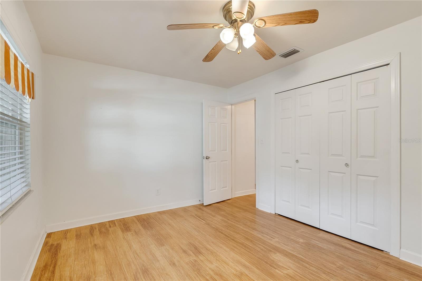 Image 15 of 27 For 5376 Majestic Island Circle