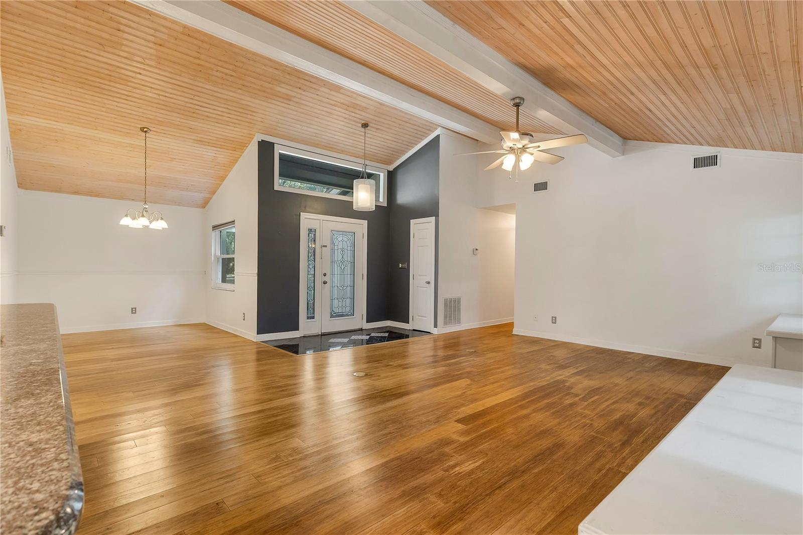 Image 5 of 27 For 5376 Majestic Island Circle