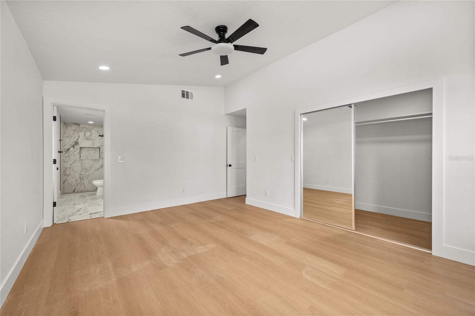 Image 20 of 73 For 705 Boysenberry Court