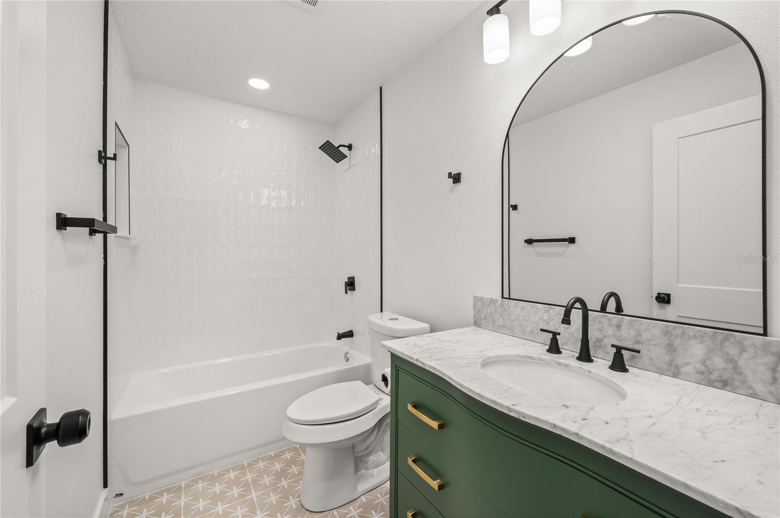 Image 29 of 73 For 705 Boysenberry Court