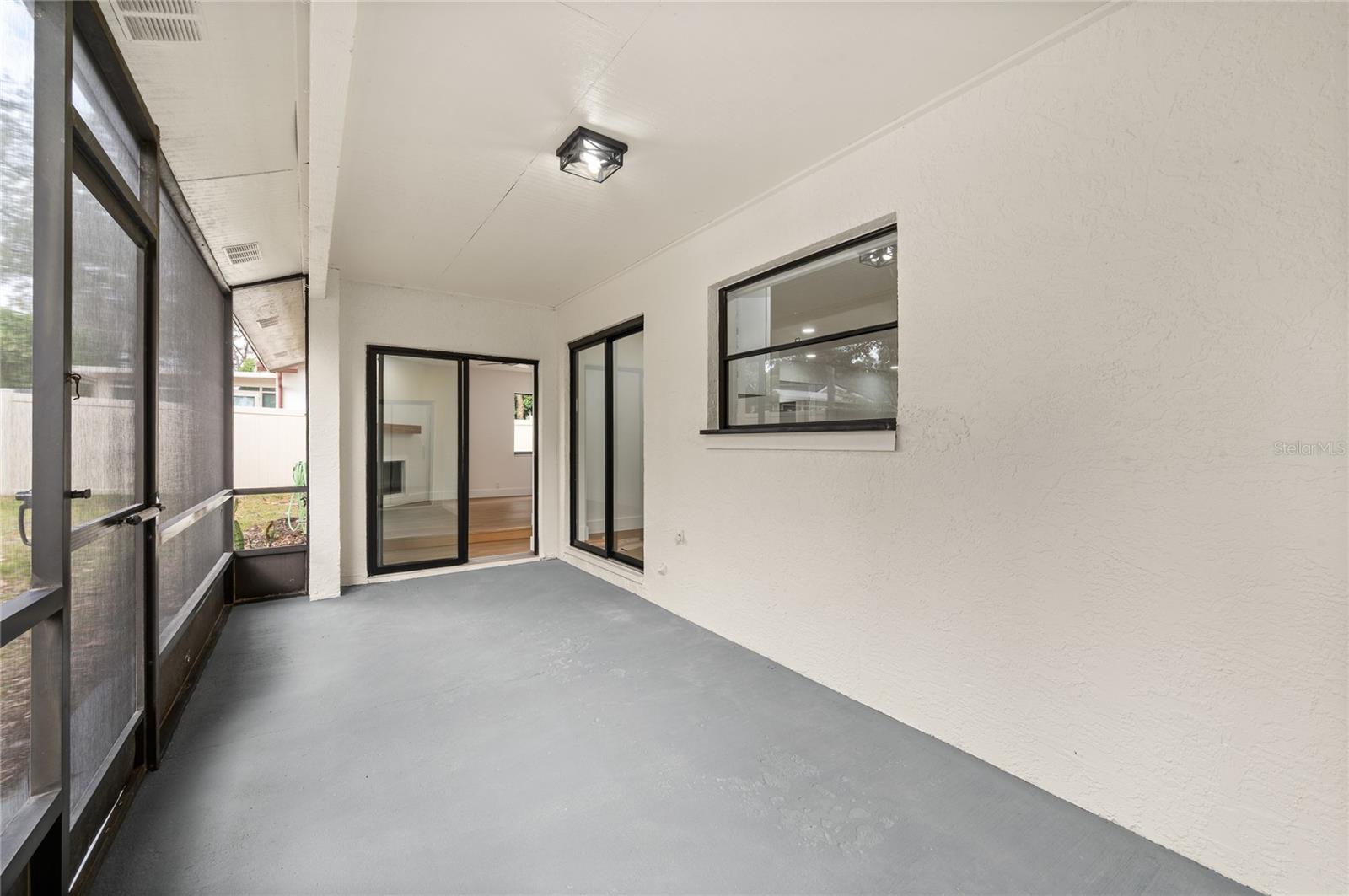 Image 39 of 73 For 705 Boysenberry Court