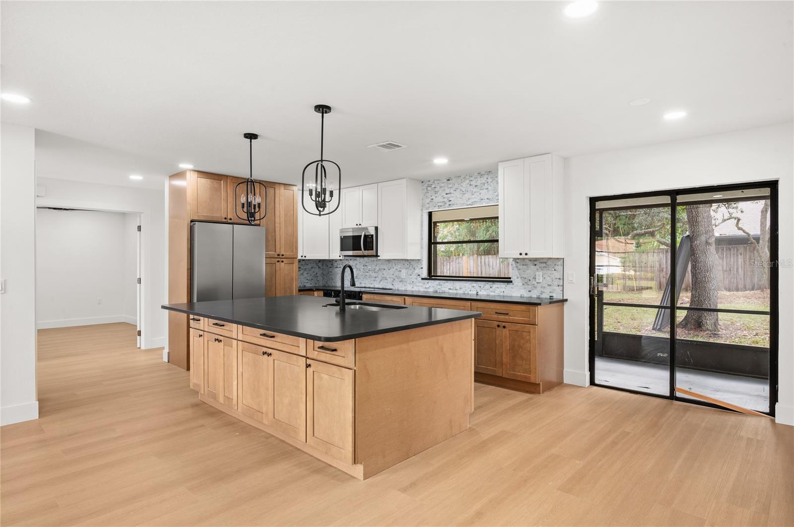 Image 4 of 73 For 705 Boysenberry Court